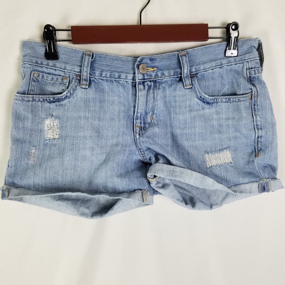 Old Navy Womens Denim Shorts Light Wash Distressed Cuffed Size 6 Y2K